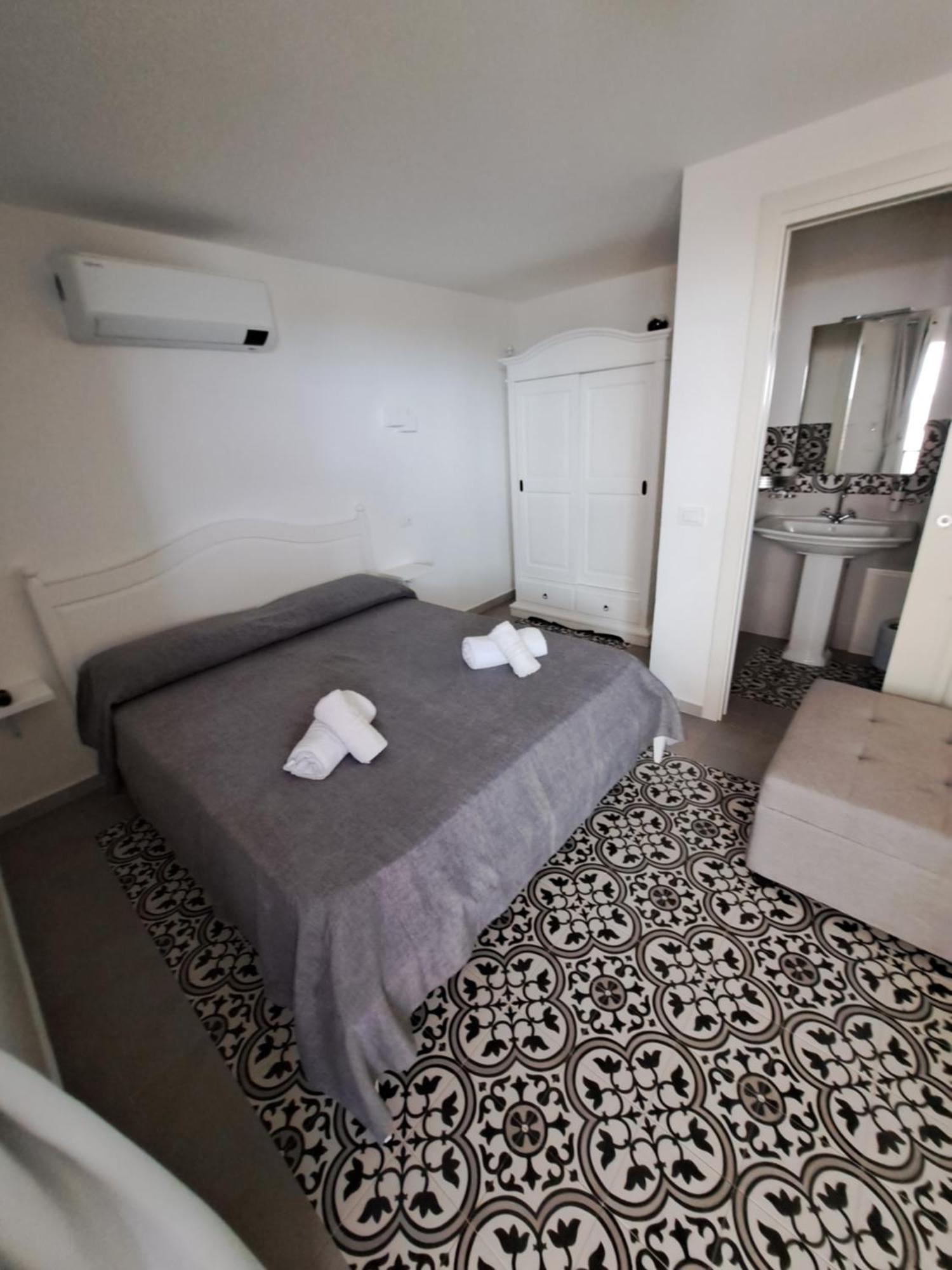 B&B Pepe Rosa Tropea Buitenkant foto